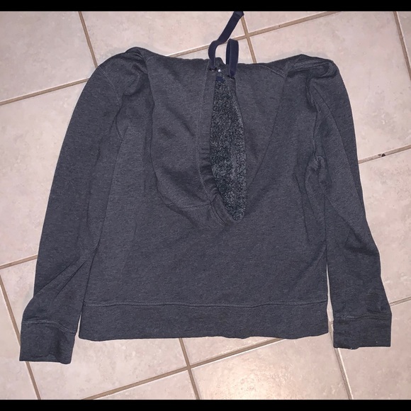 Nautica - Picture 2 of 3